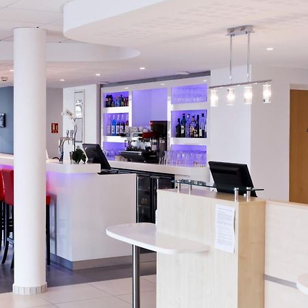 Отель Ibis Lyon Est Шапоне Ресторан фото