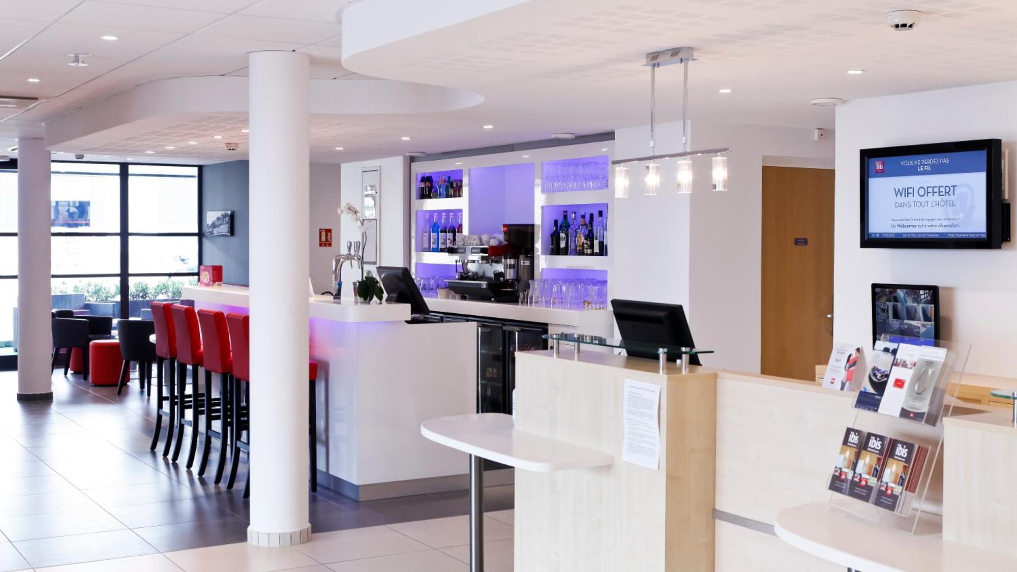 Отель Ibis Lyon Est Шапоне Ресторан фото